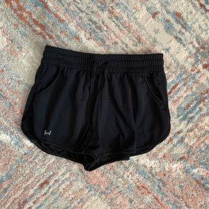 Under Armour Semi-Fitted Heat Gear Shorts Small